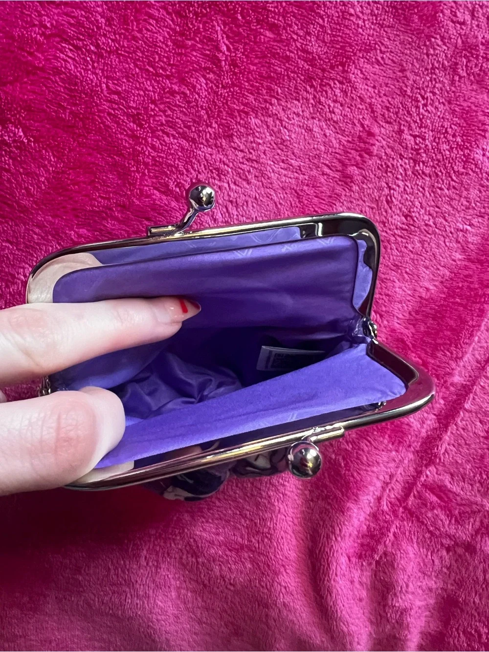 Enchanted Garden Kiss Coin Purse- Vera Bradley 2019 - Picture 3 of 4